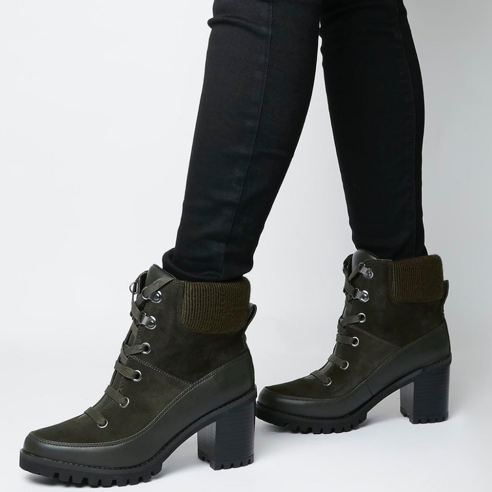 Ugg Redwood Ankle Boot, US size 6, Black, Suede